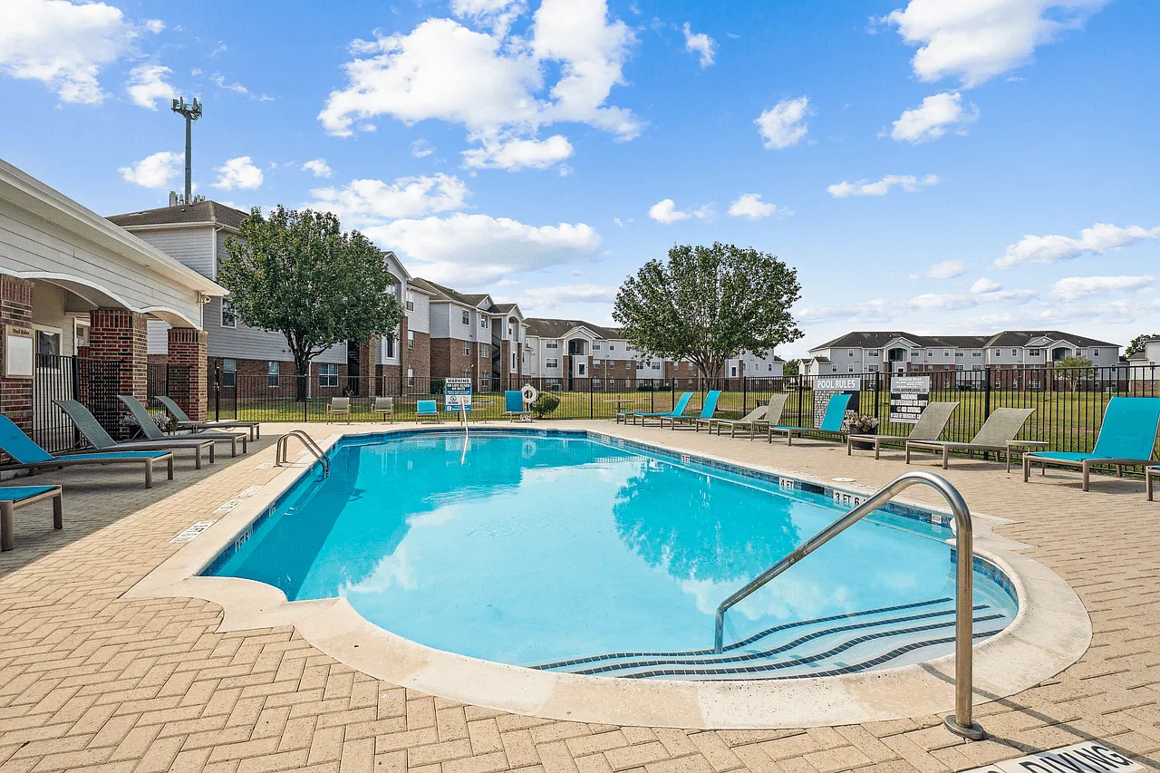 Shadow Ridge Apartments — Photo 4