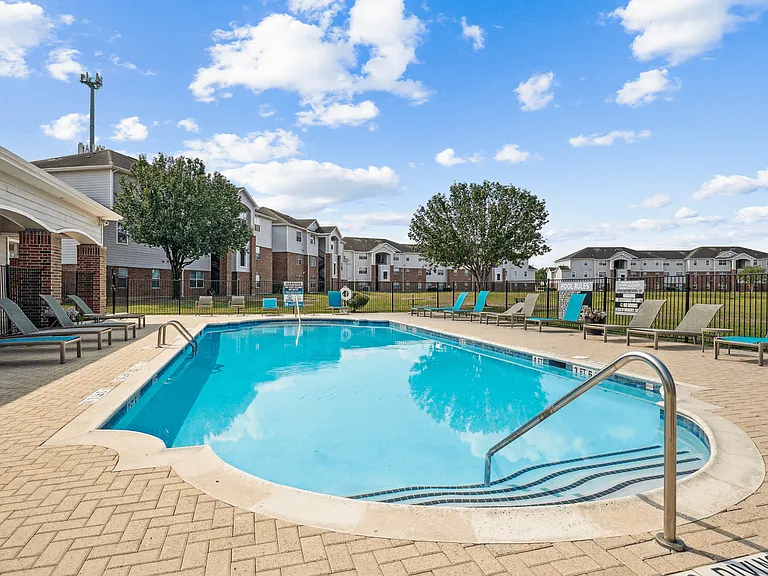 Shadow Ridge Apartments — Photo 4