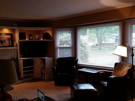 Another view of a bay window