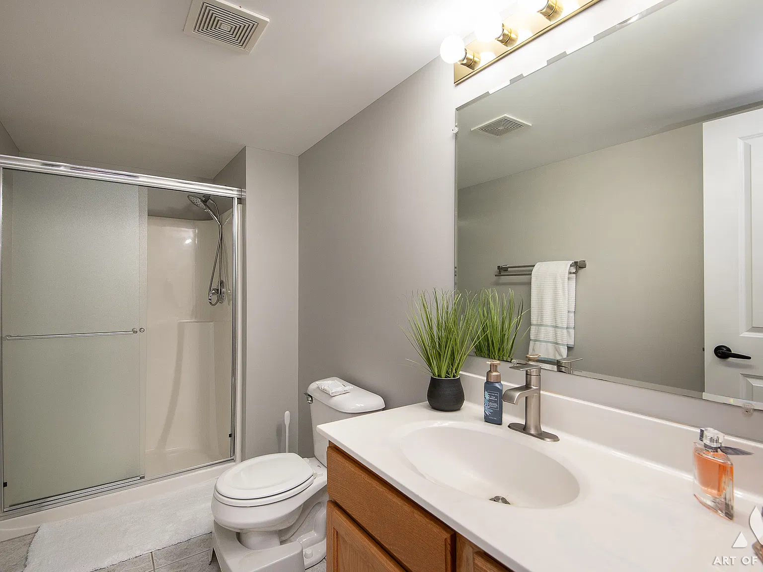 2 bed, 1300 sqft, $2,600 — Photo 3