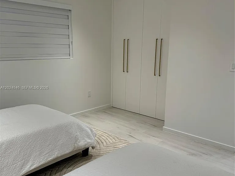 5841 SW 37th Ave — Photo 41