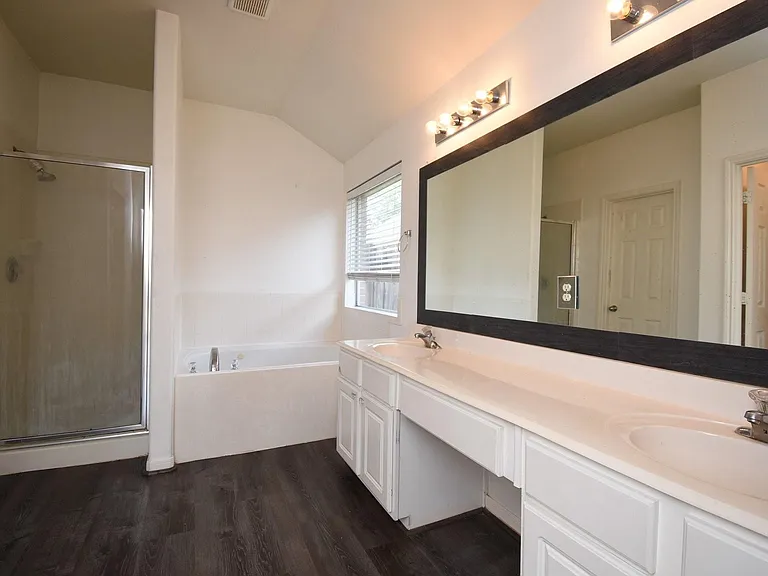 128 Long Canyon Ln — Photo 24