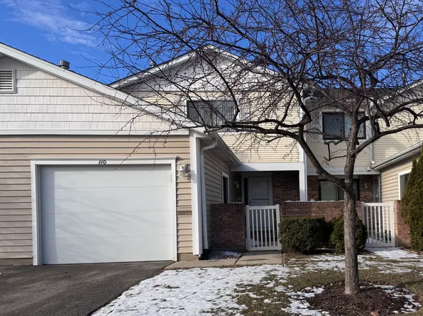 110 N Waterford Dr #21, Schaumburg, IL 60194