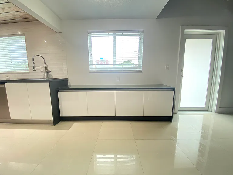 2043 SW 103rd Ct — Photo 15