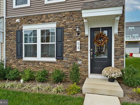 2nd image of 54 Coolidge Ave