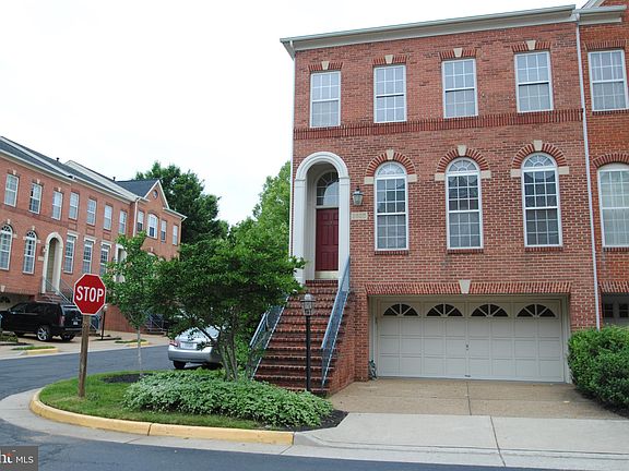 3rd image of 2825 Allard Ln