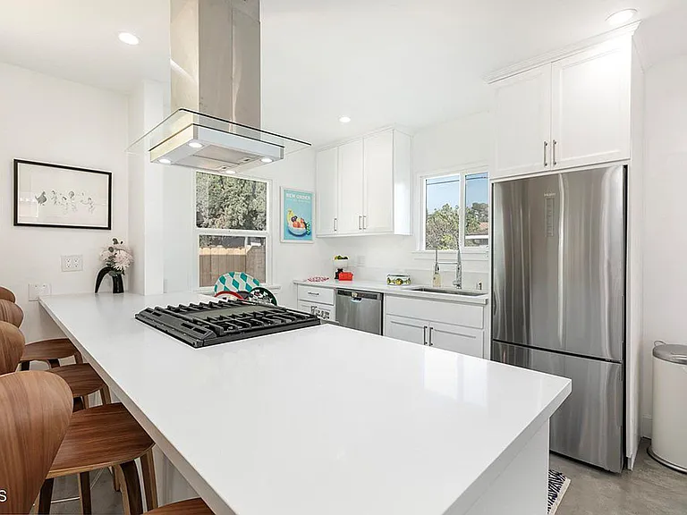 4232 Verdugo Rd — Photo 7
