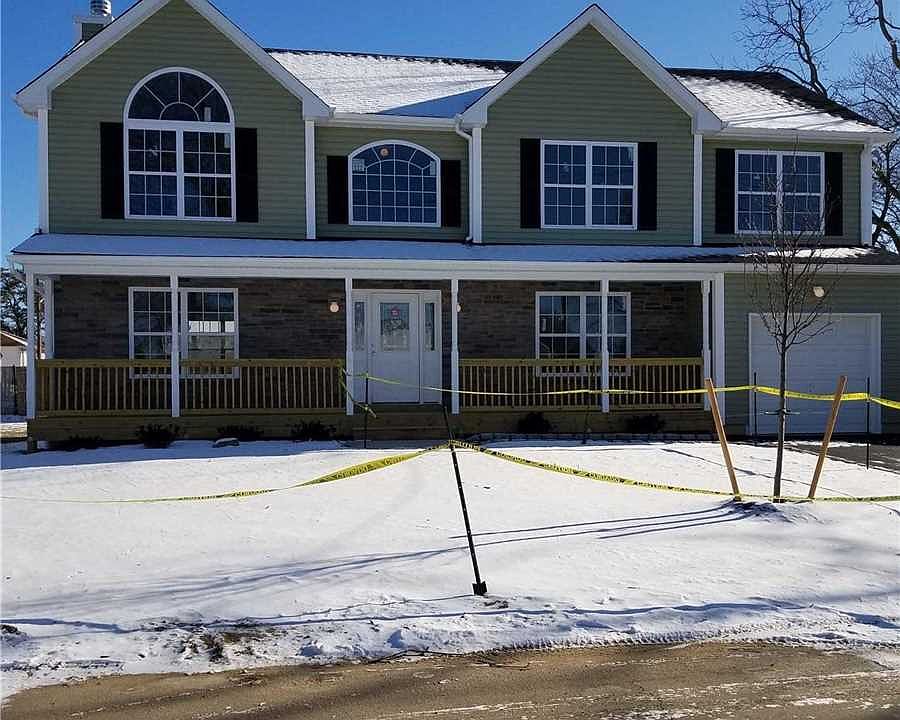 2nd image of 45 Monroe St