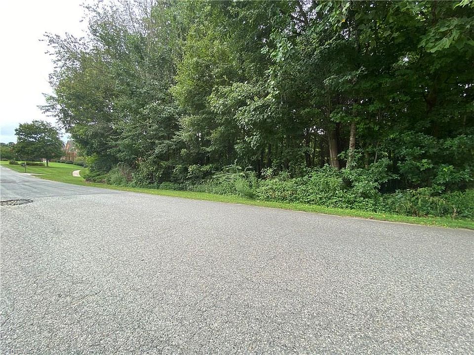 2nd image of 198 Ashmoor Ln