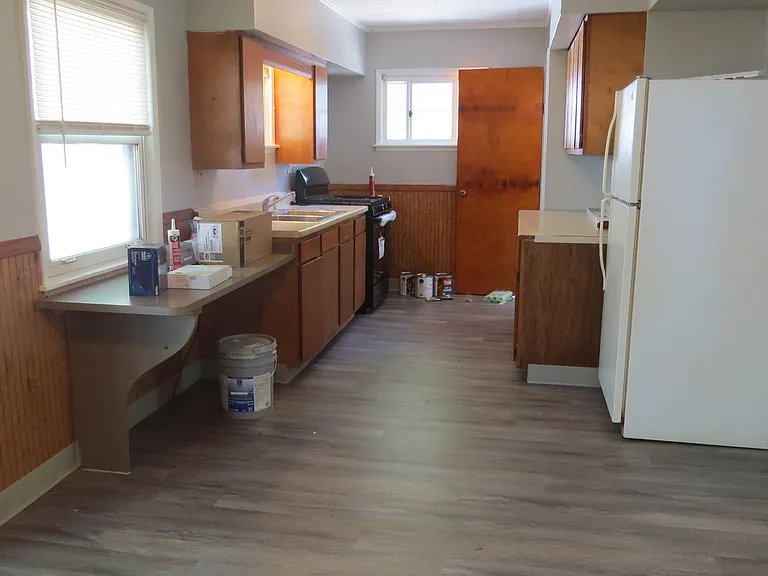 8190 Leavitt Rd — Photo 16
