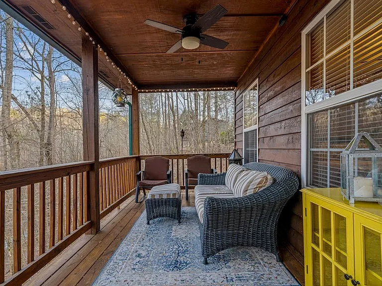 64 Poolside Ct — Photo 22