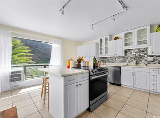 1090 Kumukumu St APT C, Honolulu, HI 96825