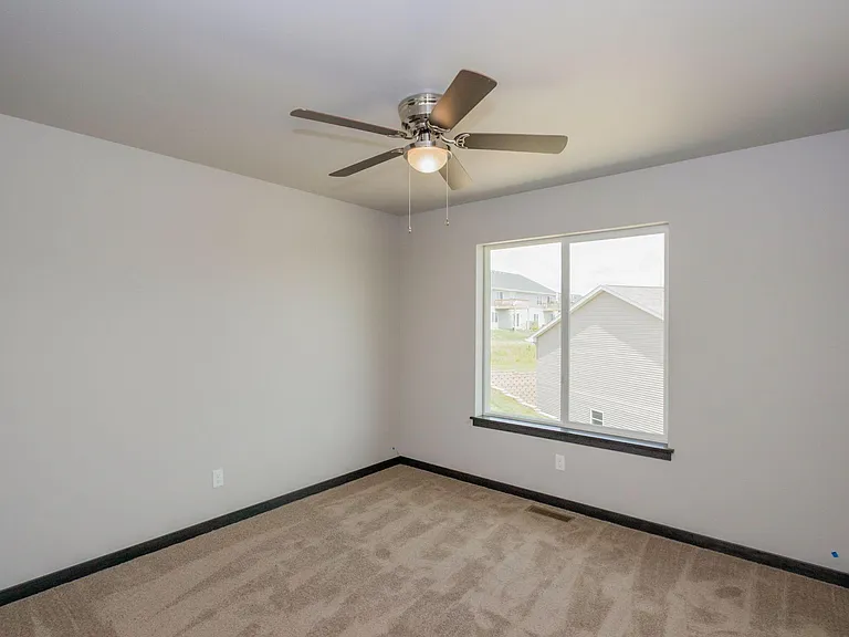 109 Madison Ln — Photo 17