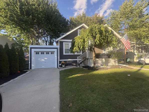 205 University St, Ferndale, MI 48220