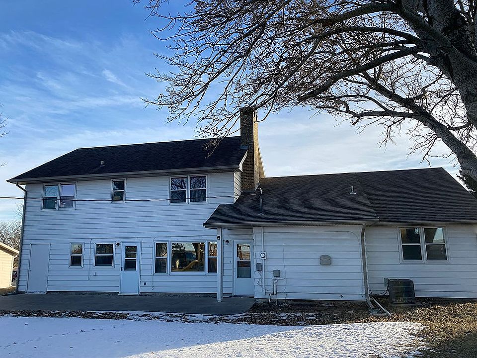 2nd image of 402 E 21st St