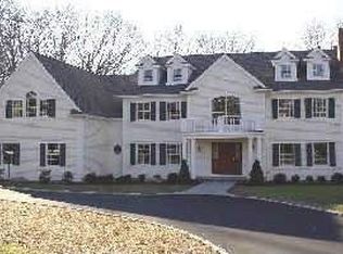 21 Singing Oaks Dr, Weston, CT 06883