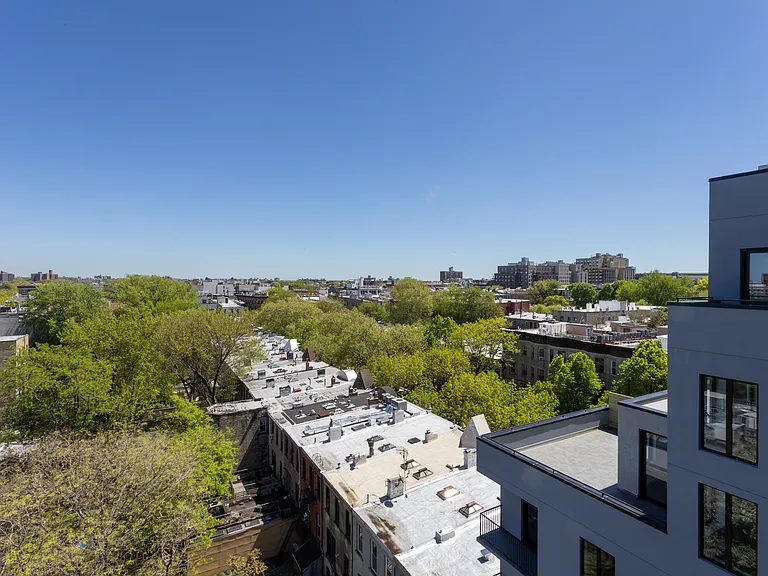 645 Park Pl #8C — Photo 16