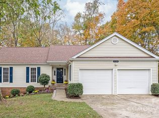2124 Caleo Cir, Charlotte, NC 28270