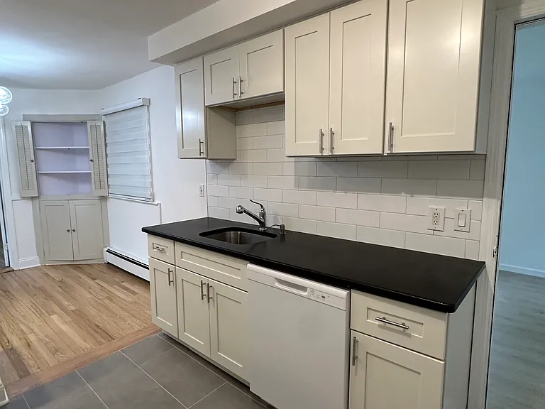 36 Morningside Ave — Photo 6