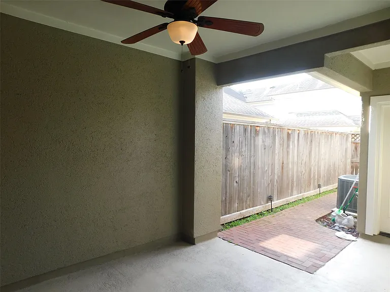 4333 Lake Run Dr — Photo 31