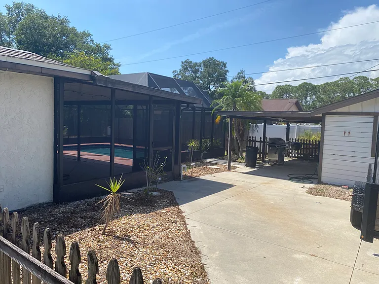 1500 Crest Dr — Photo 14