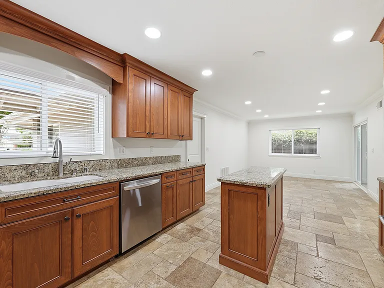 1970 Pelican Pl — Photo 25