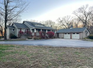 1583 N 900th Rd, Baldwin City, KS 66006