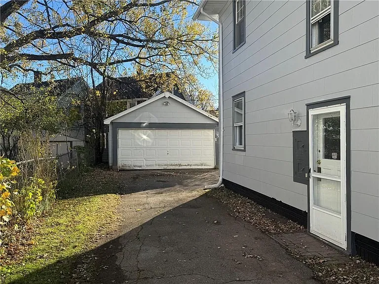 343 Genesee Park Blvd — Photo 10