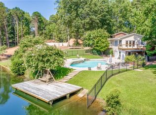 245 Sandy Lake Cir, Fayetteville, GA 30214