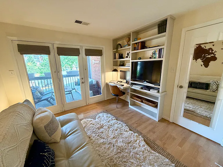 1415 Oronoco St — Photo 15
