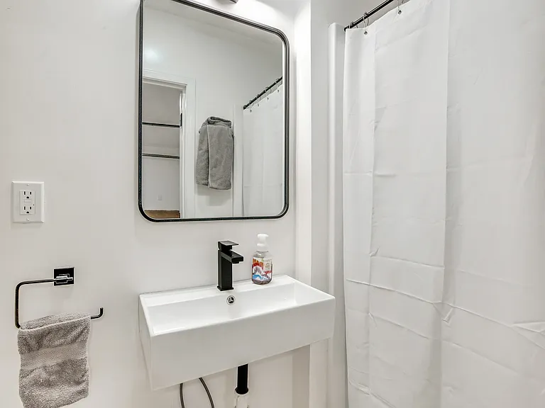533 N Cerritos Ave — Photo 44