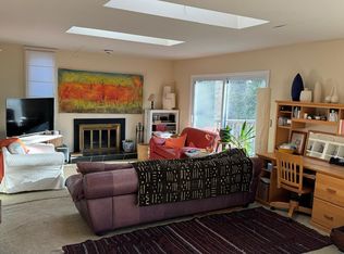 1334 Orkney Dr, Ann Arbor, MI 48103
