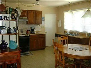 3rd image of 335 Kensington Ave