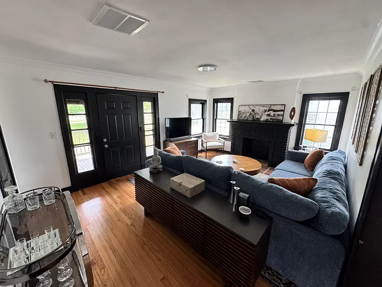 5514 Paseo Blvd — Photo 1