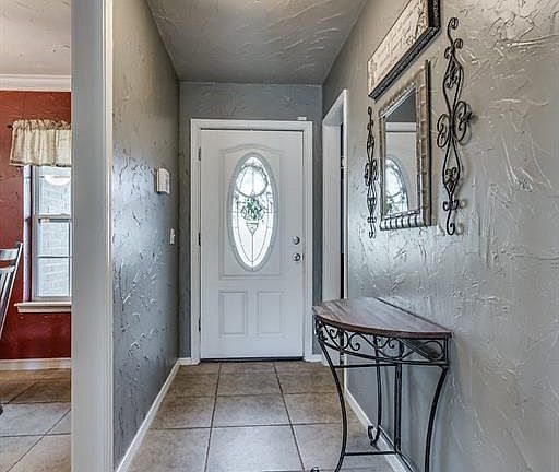 3rd image of 11124 Folkstone Dr