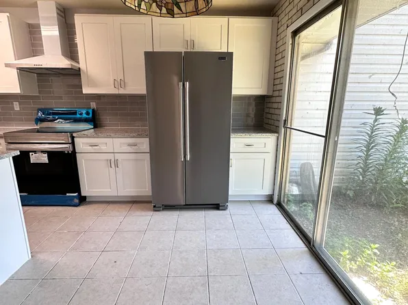 366 Juniper Ct, Herndon, VA 20170