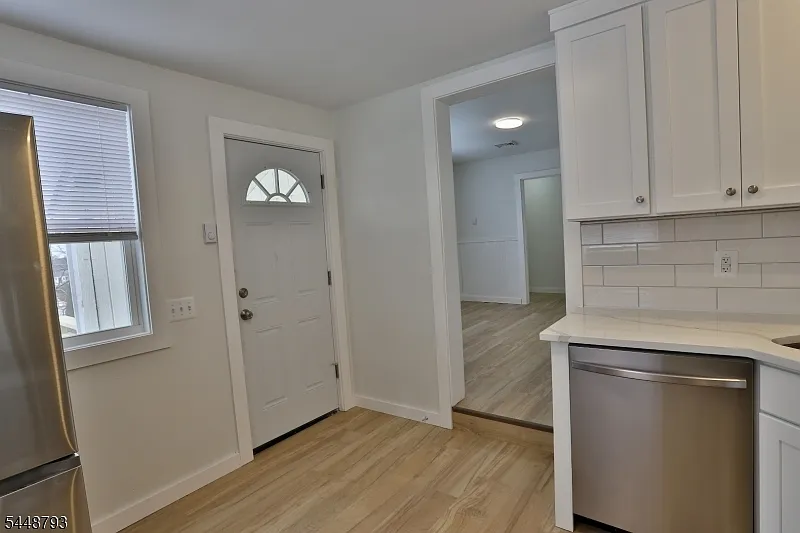 2 bed, 1.0 bath, $2,250 — Photo 3