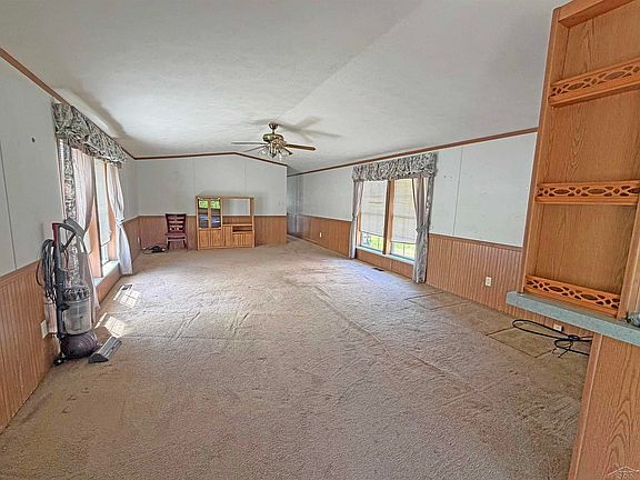 5th image of 300 E Winegars Rd