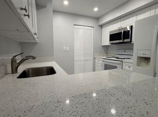 11790 SW 18th St APT 219-3, Miami, FL 33175