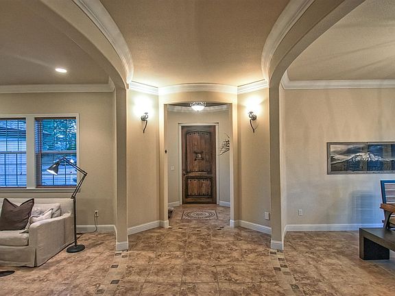 3rd image of 708 Michele Drive