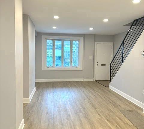 4th image of 5732 N Woodstock St