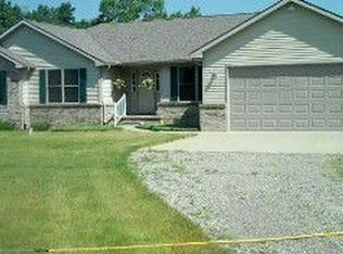 7415 Faussett Rd, Fenton, MI 48430