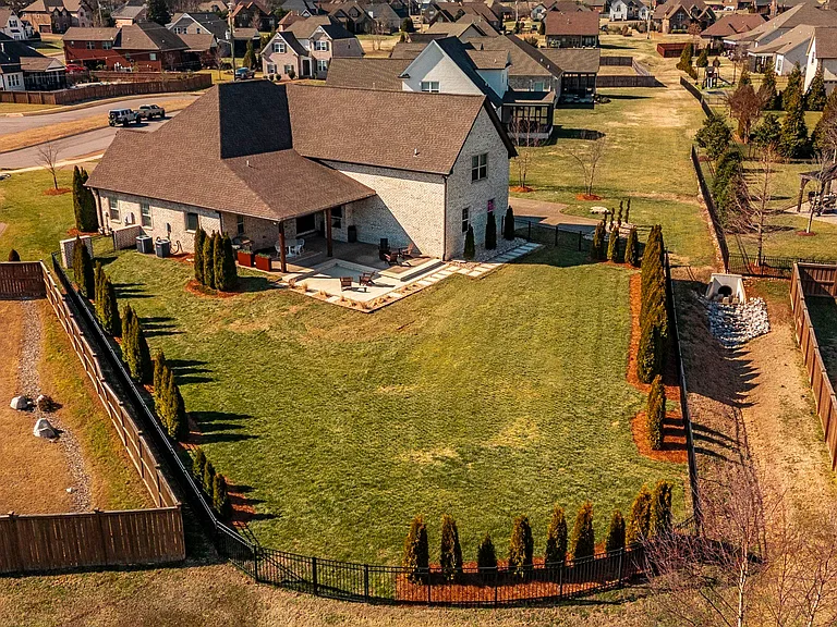 112 Sundown Cir — Photo 4