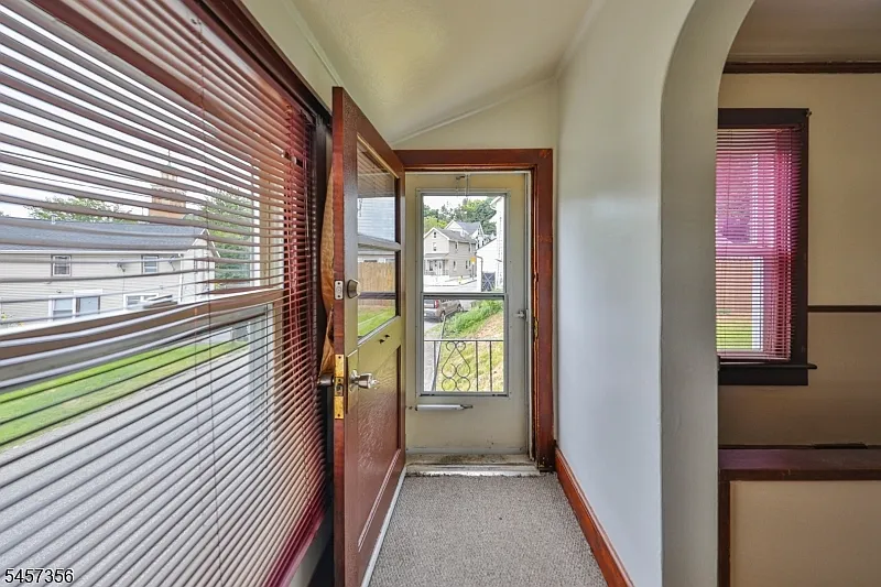 1 bed, 1.0 bath, $1,800 — Photo 2