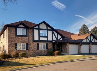 1 Potawatomie Trl APT 1, La Grange, IL 60525