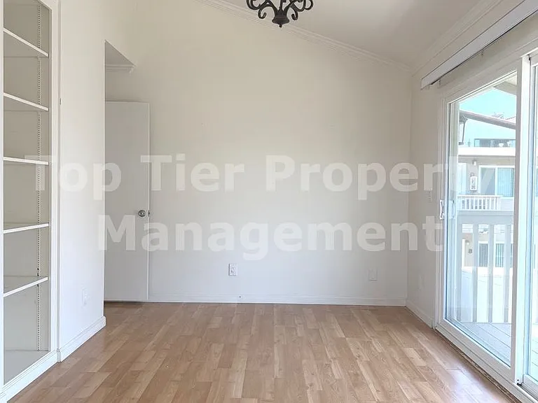 125 Acacia Ave — Photo 10