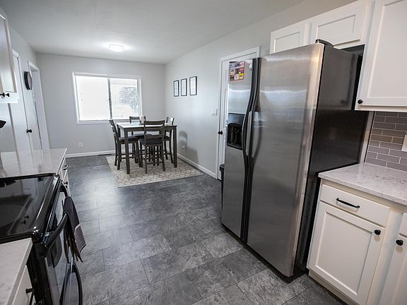 3rd image of 316 Marlou Pl