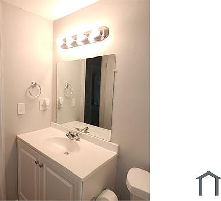 5th image of 63 Place Fontaine #63