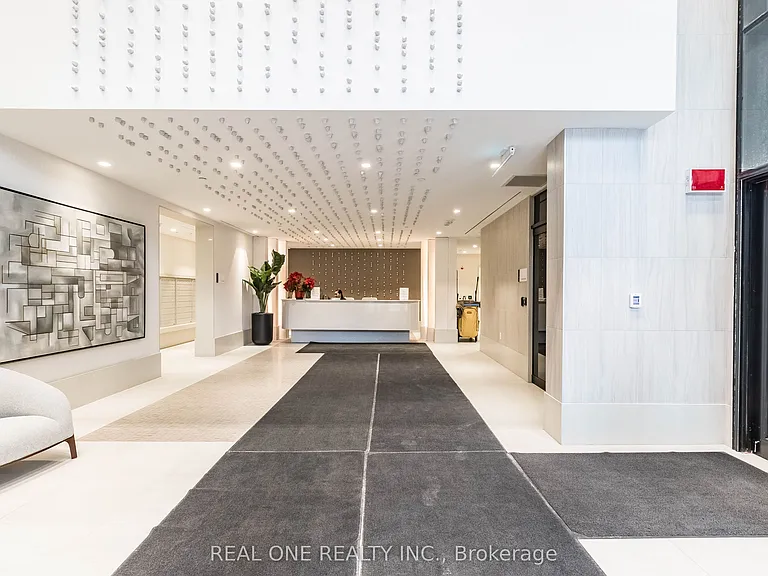 2020 Bathurst St #722 — Photo 2