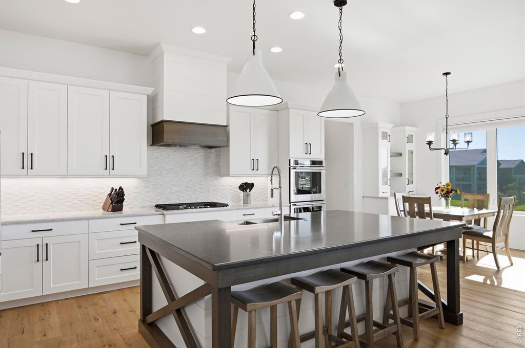 316 Duesenberg Ln
